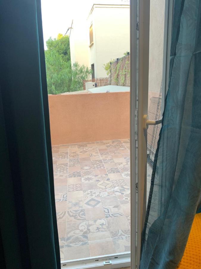 Coeur De Ville T2, Terrasse, Clim Tt Equipe, Parking Sanary-sur-Mer Bagian luar foto