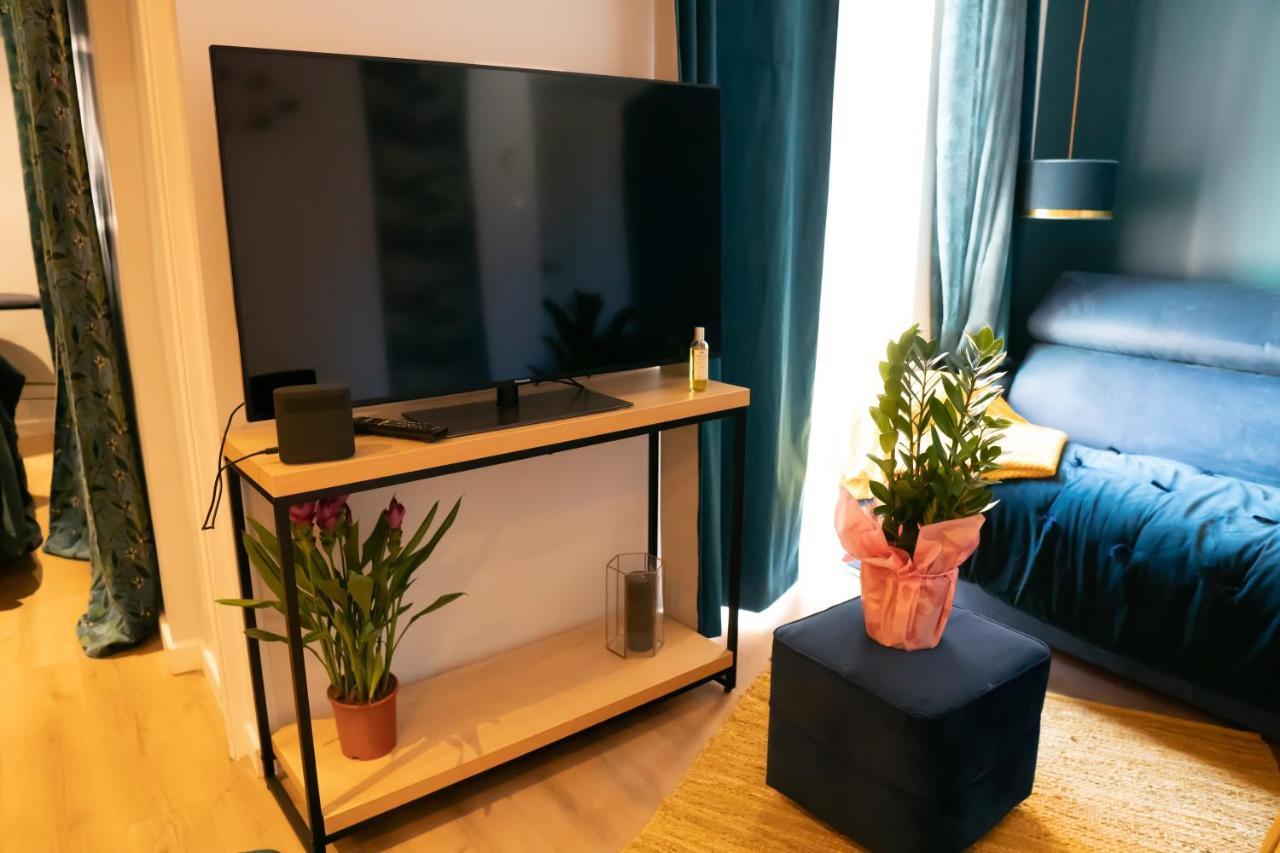 Coeur De Ville T2, Terrasse, Clim Tt Equipe, Parking Sanary-sur-Mer Bagian luar foto